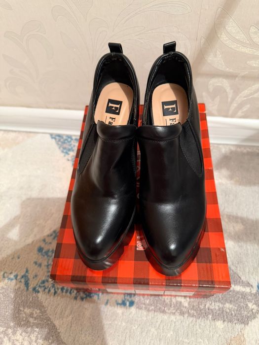 Продам обувь в отличном состоянии