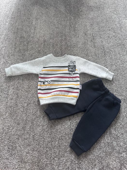 Чисто ново есенно комплектче 74 размер