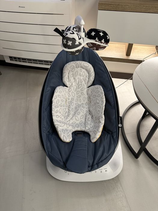 Бебешка люлка 4 Moms mamaRoo 5 + подложка за новородено