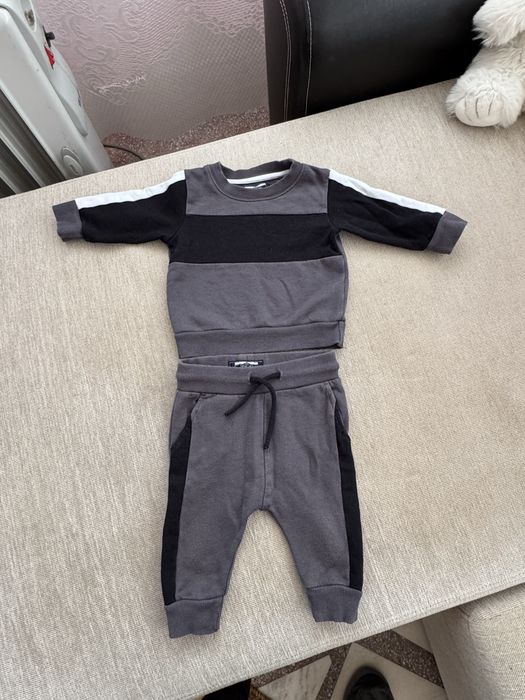 Salopete somn treninguri colanti 6/9 luni next hm