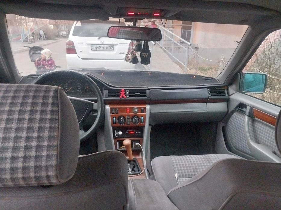 Мерседес 124 2 2