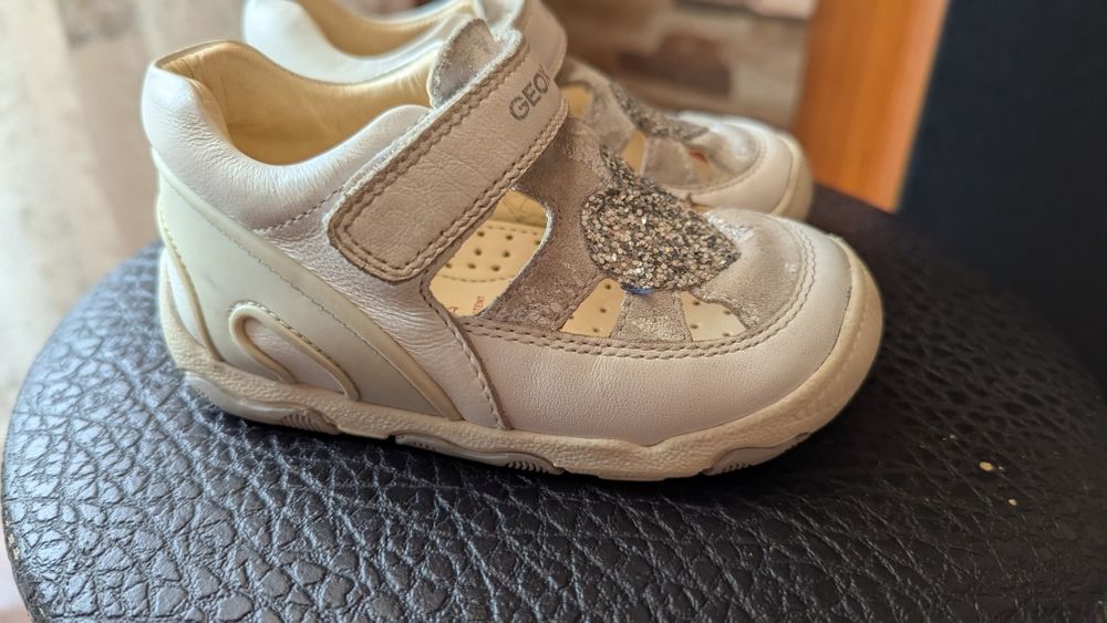Детски сандали Geox номер 22