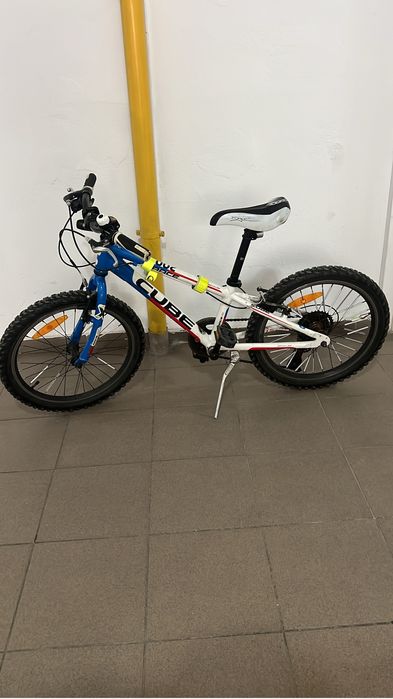 Bicicleta cube race  200copii