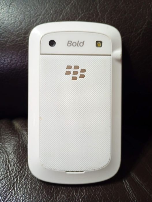 Blackberry Bold Touch 9900 ( decodat)