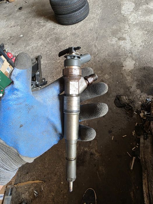 Дюзи за бмв е60 530д 218 конски сили