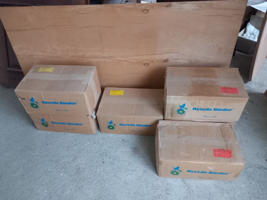 Продавам немски парафин Reseda Binder