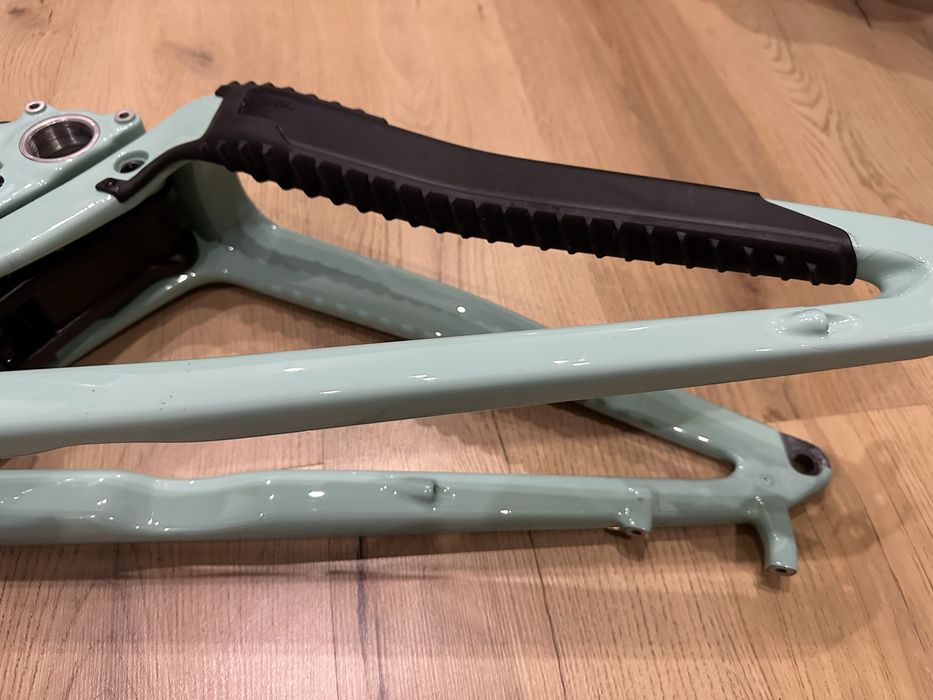 Santa Cruz Nomad 6 cc 2025 frameset L