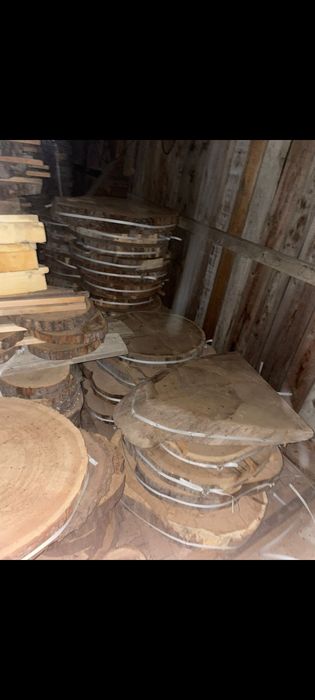 Cherestea, stejar uscat in uscator si mai multe esente frasin,paltin,