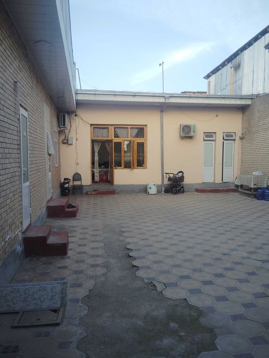 Prodayotsa dom v dol dorogi pod biznes