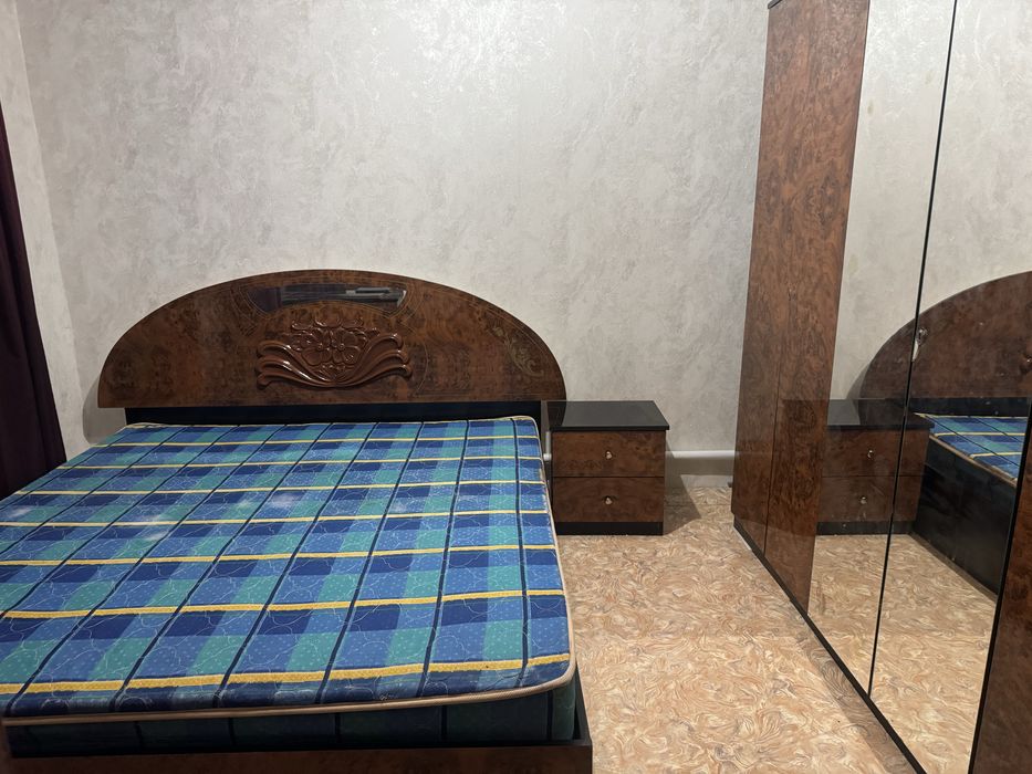 Спальня б/у в хорошем состоянии