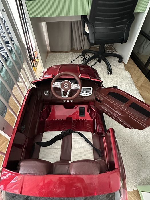 Машинка Mercedes