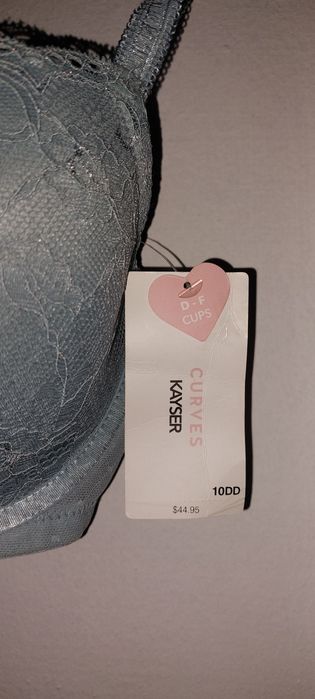 Sutiene diverse mărimi noi