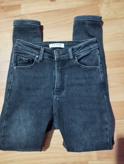Blugi noi negri s