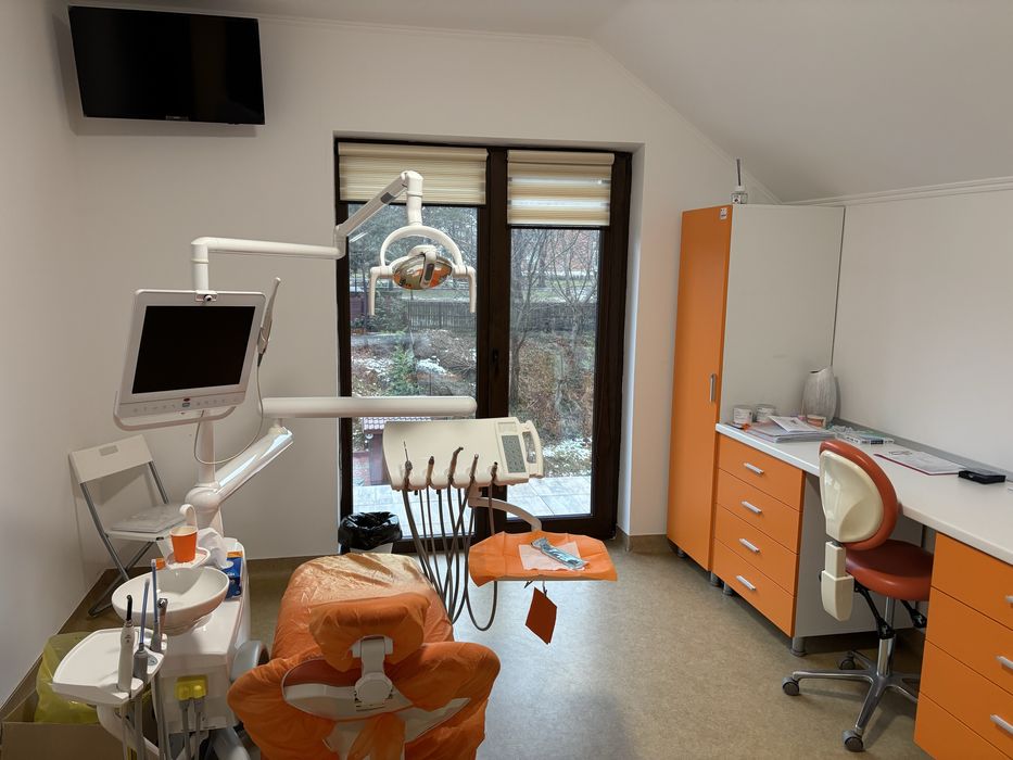 Inchiriez contratura  cabinet stomatologic