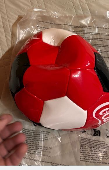 Minge Coca Cola FIFA 2026, nouă, preț negociabil