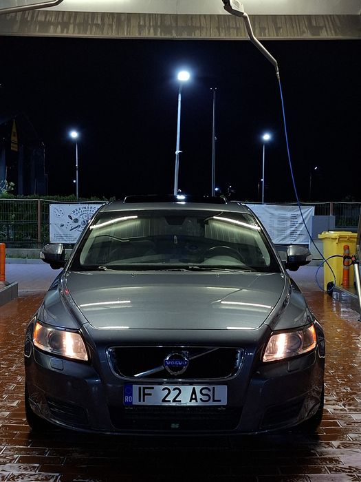 VOLVO V50 2010 — imagine 2