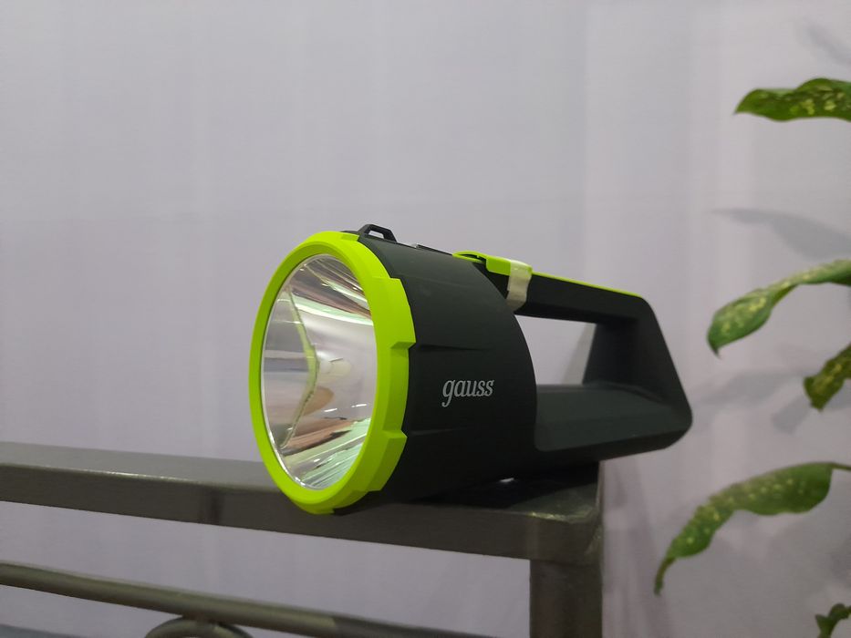 Ручной фонарь Gauss