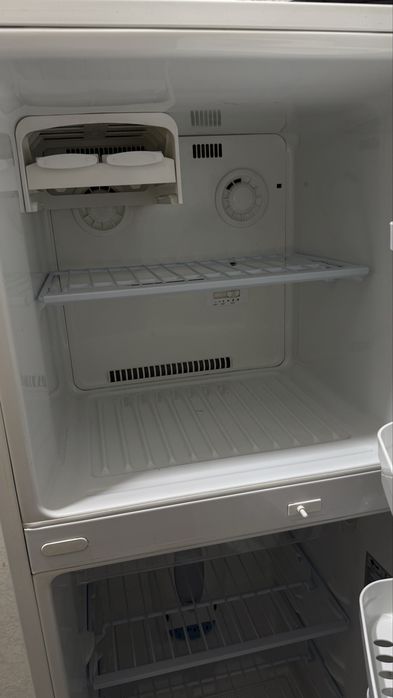 Продам не рабочий холодильник