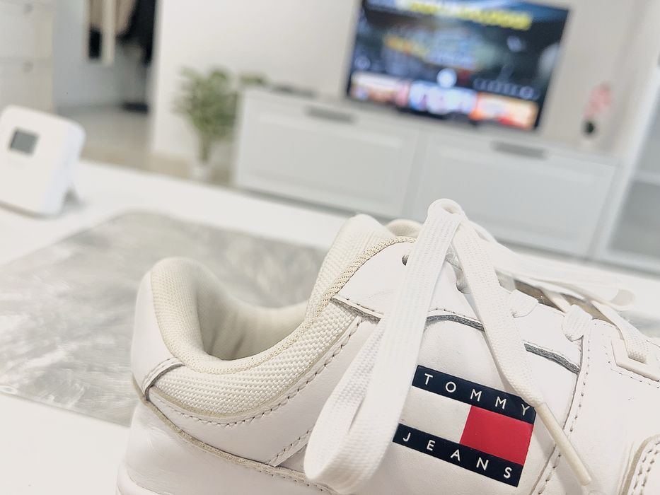 Tommy Hilfinger - nr 40