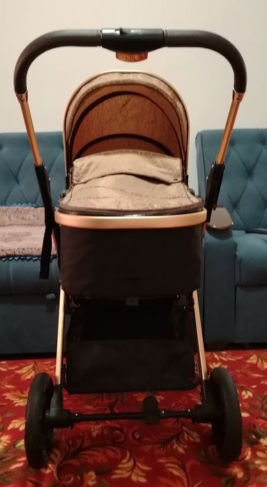 Продаётся срочно Детская Коляска