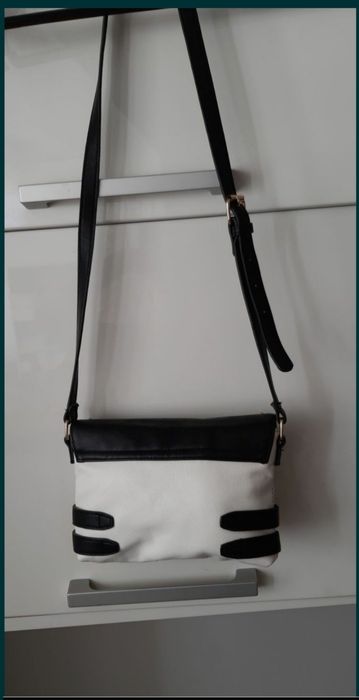 Geanta piele naturala,noua ,crossbody,superba