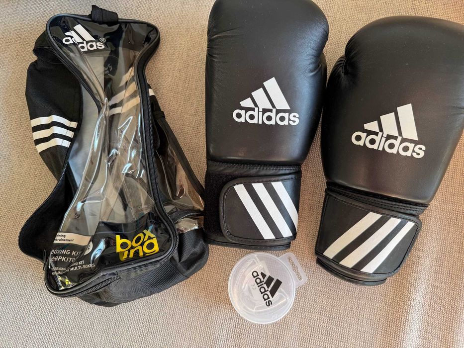 Mănuși box Adidas, mărimea 8-oz, condiție foarte bună