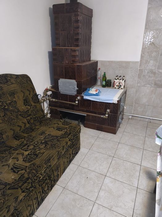 Vând sau schimb cu apartament, casă cu grădină
