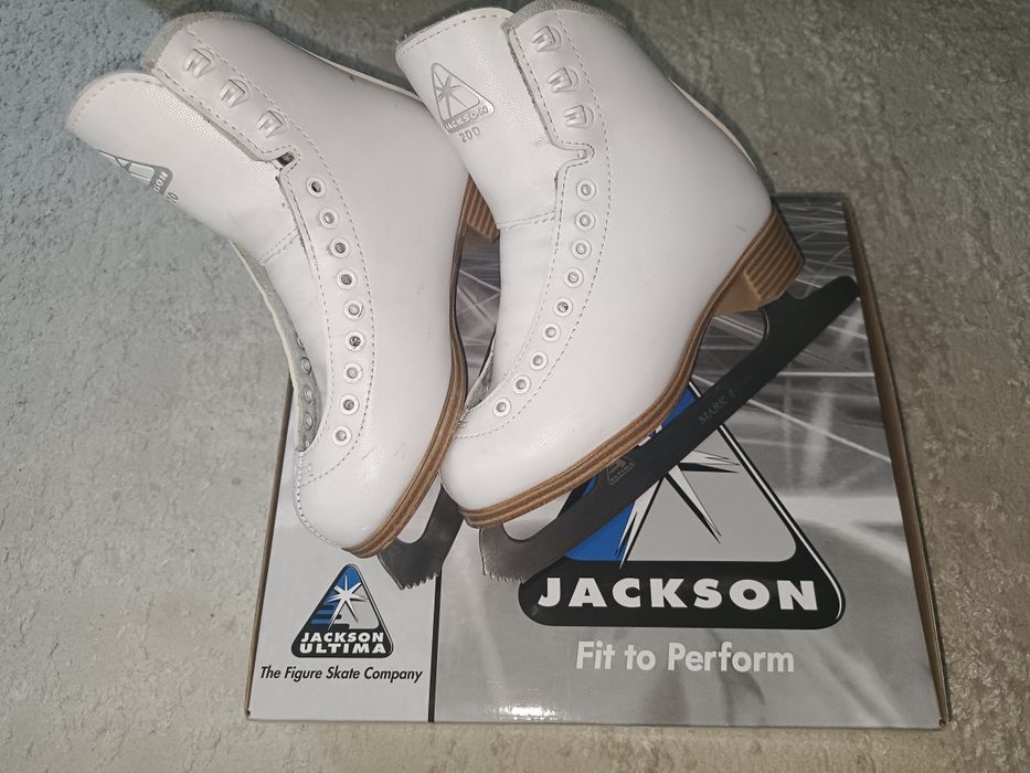 Коньки фигурные JACKSON 200