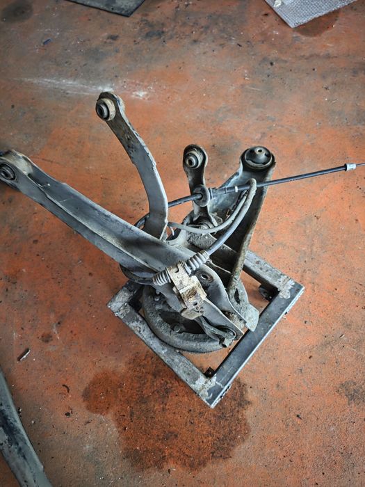 Tamburi spate frana si rulmenți Mitsubishi Lancer 2004