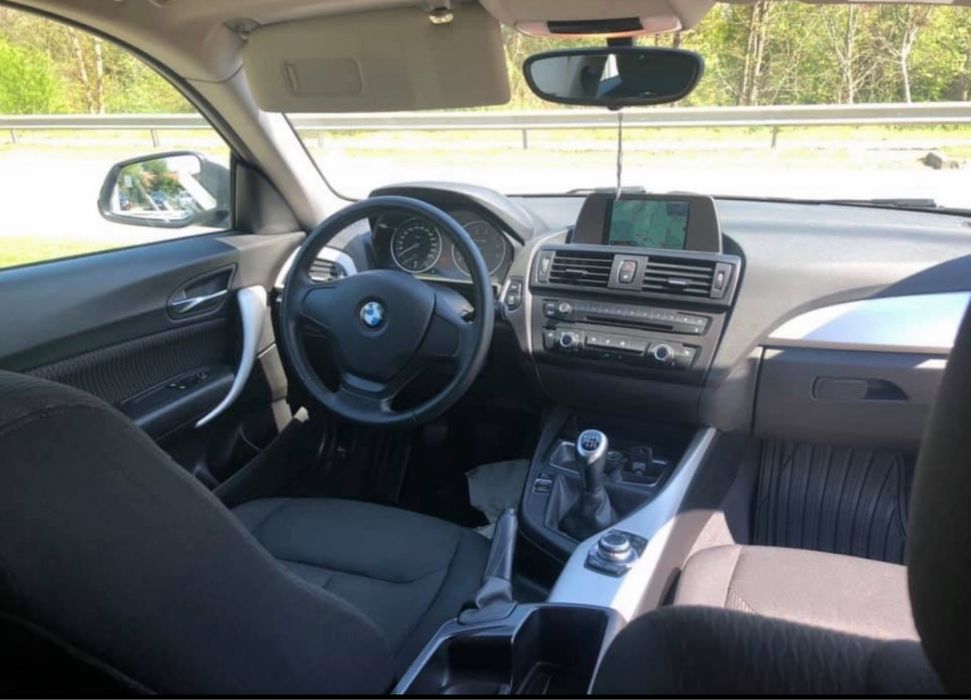 Vand BMW seria 1 sau schimb cu duba marfa