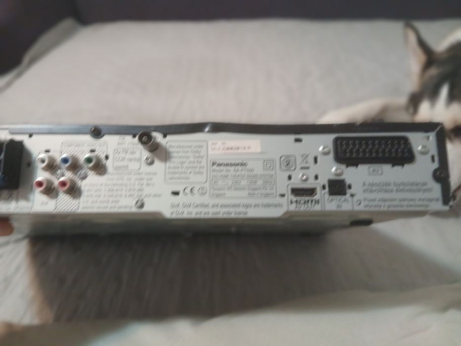 Sistem home cinema 5.1 Panasonic pentru piese.