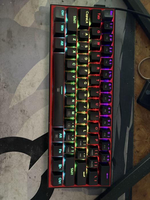 Tastatura mecanica RedDragon Fizz RGB
