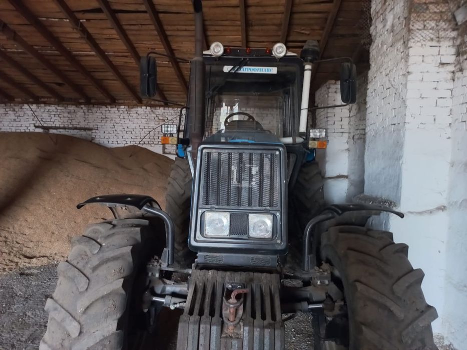 Продаеться Трактор 1221.2