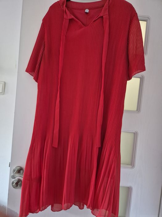 Rochie rosie  gravida