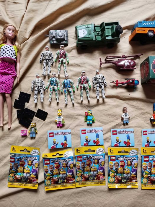 Лот играчки G.I. Joe, Barbie, Lego Minifigure, Marvel