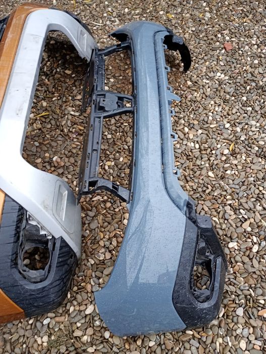 Bara fata spate capotă aripă Dacia Duster 2018-2023