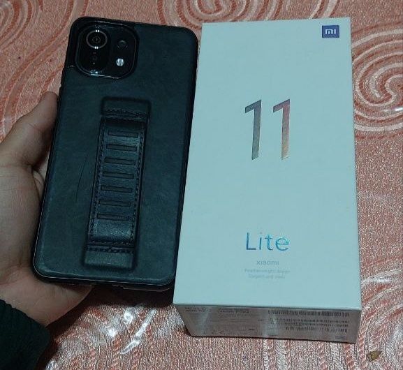Mi 11lite 8ga 128talik holati ideal olinganiga endi 4oy bolgan yangide