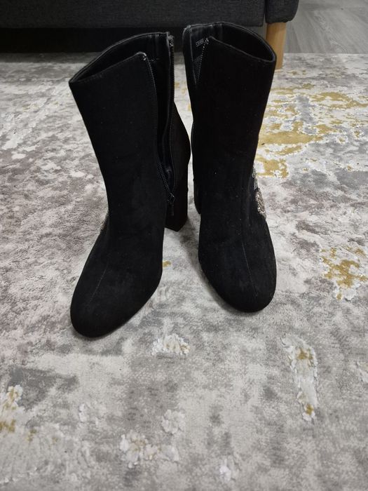 Botine model floral 38