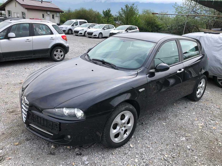 Alfa Romeo 147 1,6 i , Алфа 147 на части!
Февруари 2006