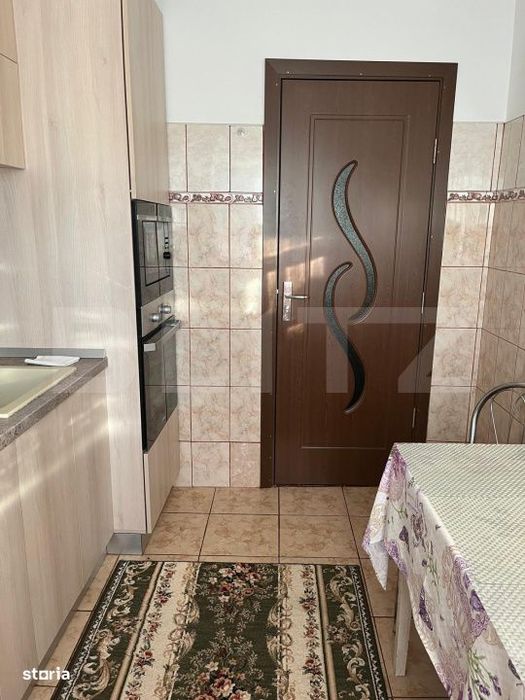 Apartament de vanzare, cu 3 camere, semidecomandat - in Vatra Dornei