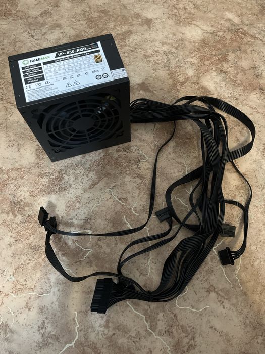 Продам блок питания GameMax на 850W