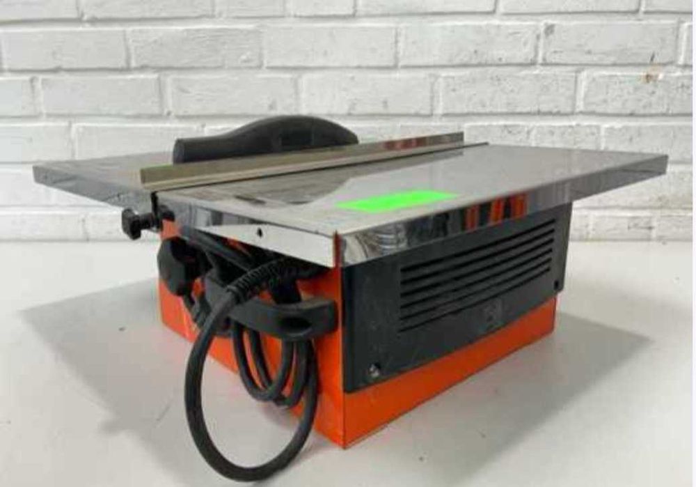 3 Masini de taiat gresie cu apa Rubi ND-200