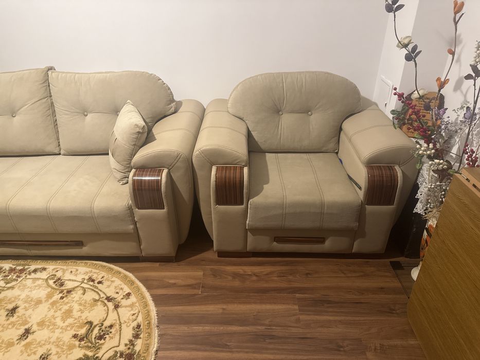 Vand canapea si 2 fotolii stare perfecta