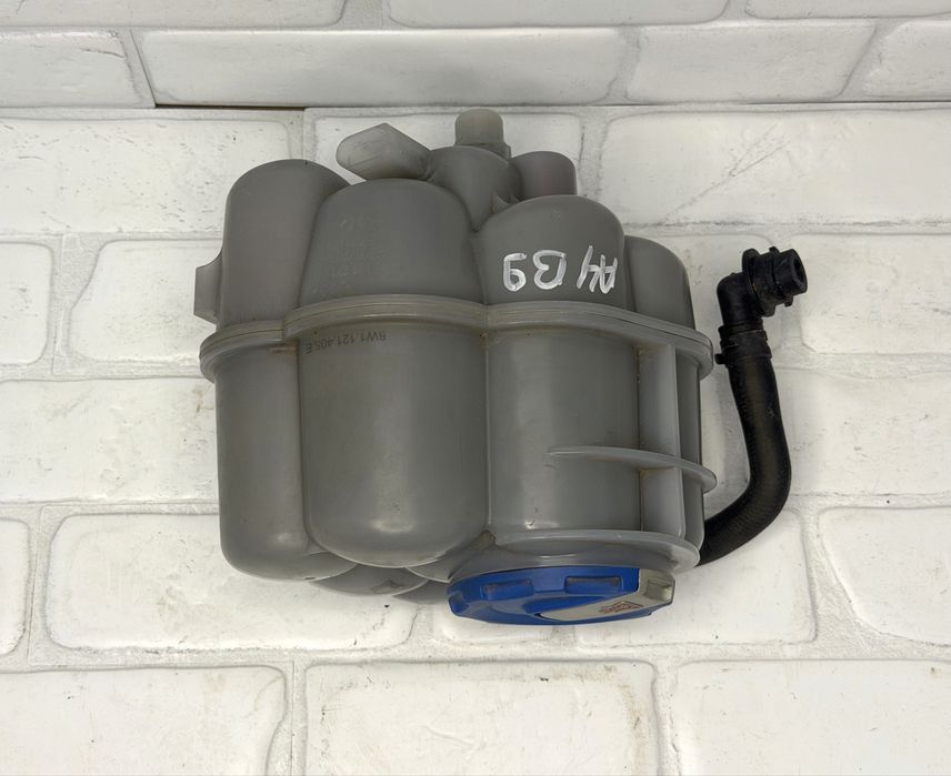 Казанче антифриз AUDI A4 A5 8W1121405E 8W1121403A