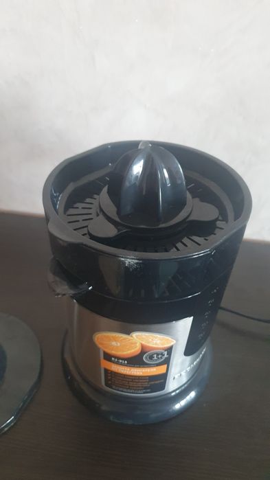 Соковыжималка REDMOND