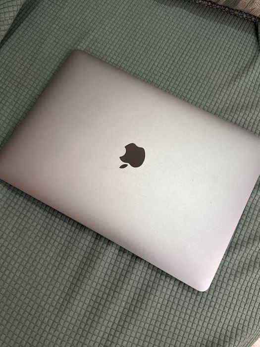 Macbook pro m1 13