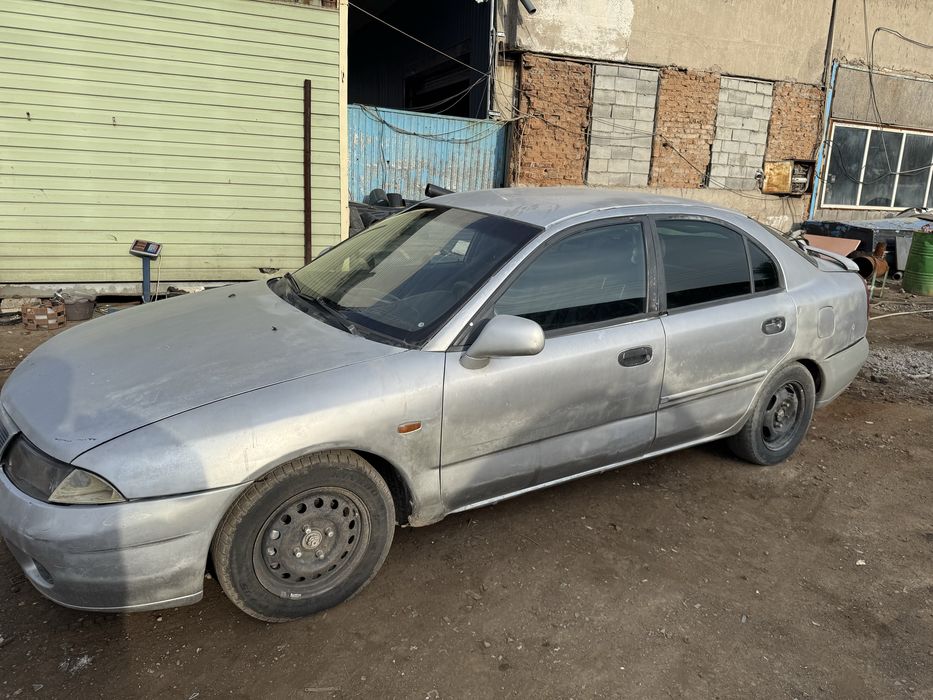Mitsubishi Carisma 1997 Митсубиси