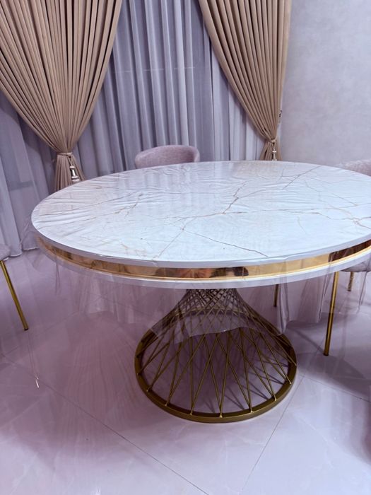 Срочно продам Стол круглый в идеальном состоянии