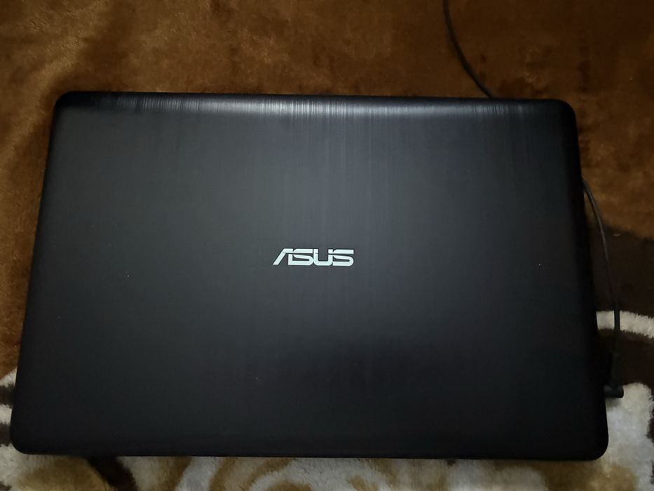 Schimb Samsung A35,Laptop asus!