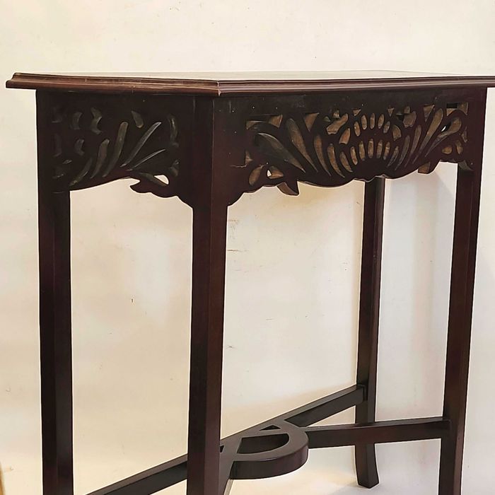 Конзолна маса в стил Ар Нуво